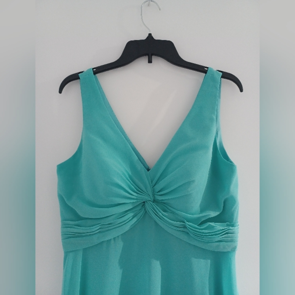 A-Line V-Neck Floor-Length Chiffon Bridesmaid Dress - Picture 6 of 7